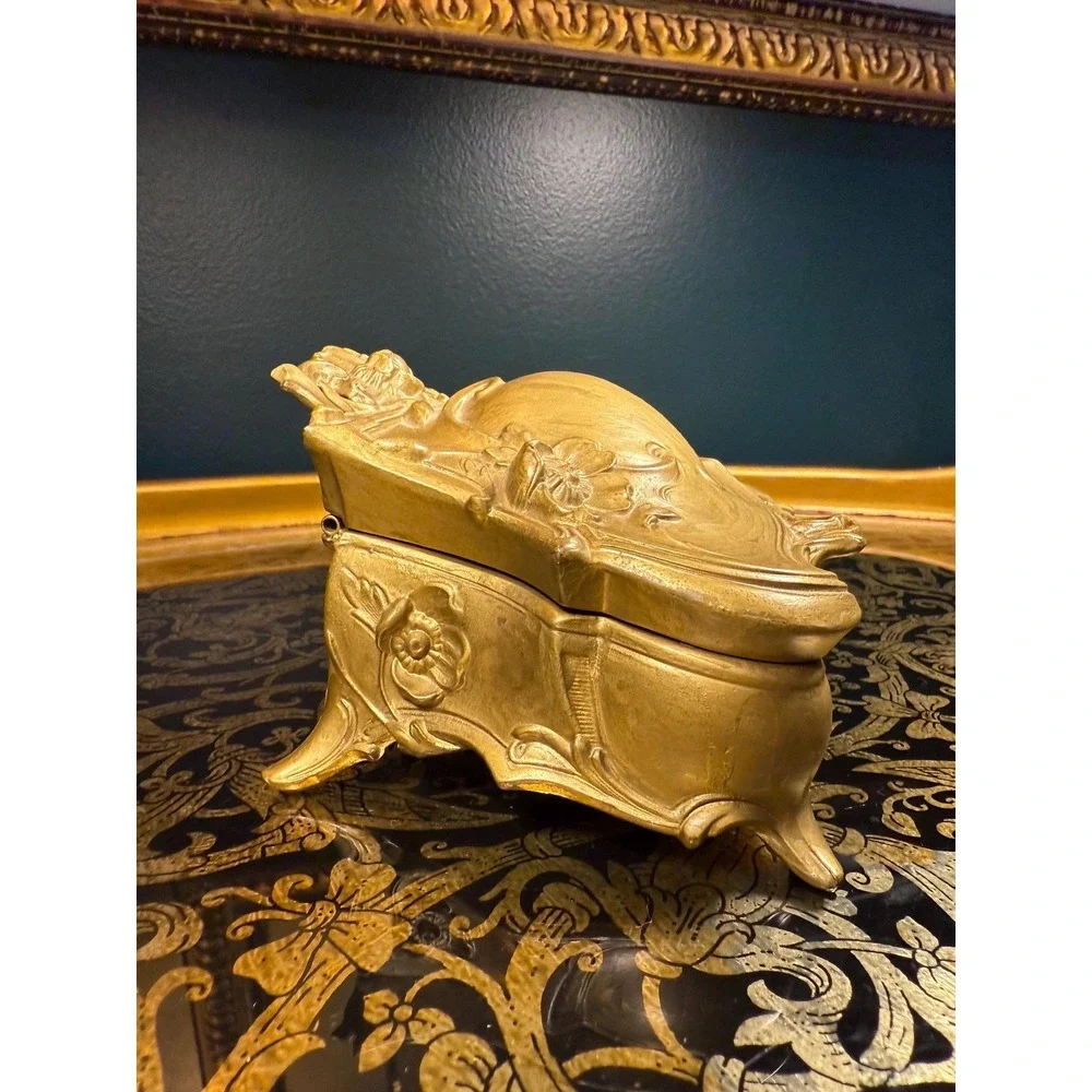 N/A antique art